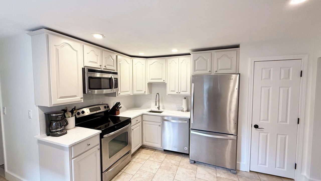 Photo of Kitchen in Thompson Square - Bunker Hill