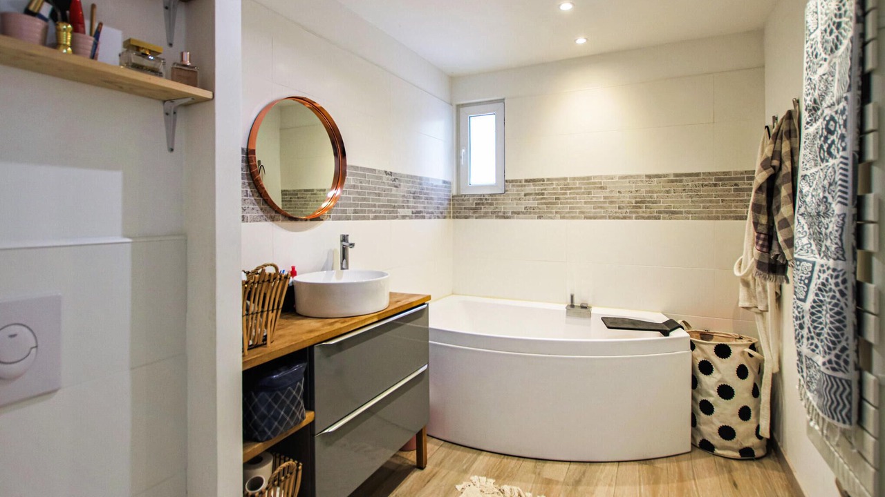 Photo of Bathroom in Saint-Gervais-sur-Roubion