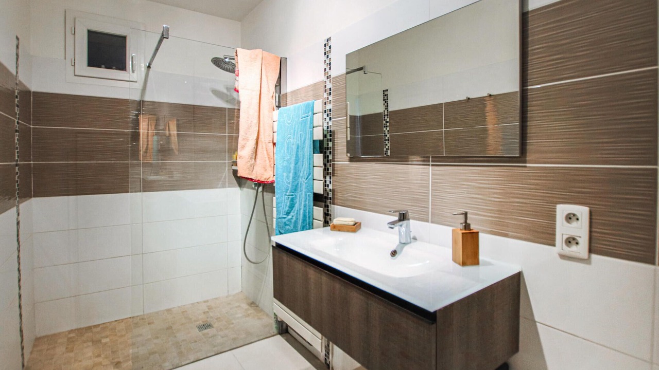 Photo of Bathroom in Saint-Gervais-sur-Roubion