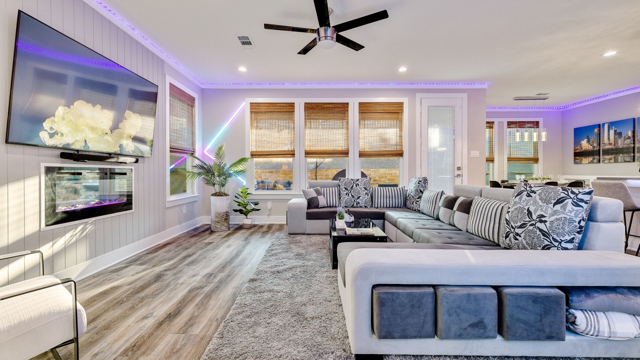 Photo of Livingroom in Cedar Crest