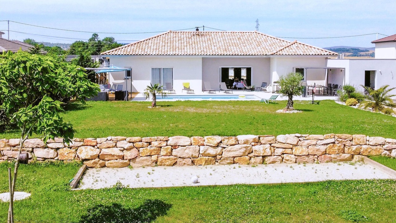 Photo of Outdoor in Pont-Eveque