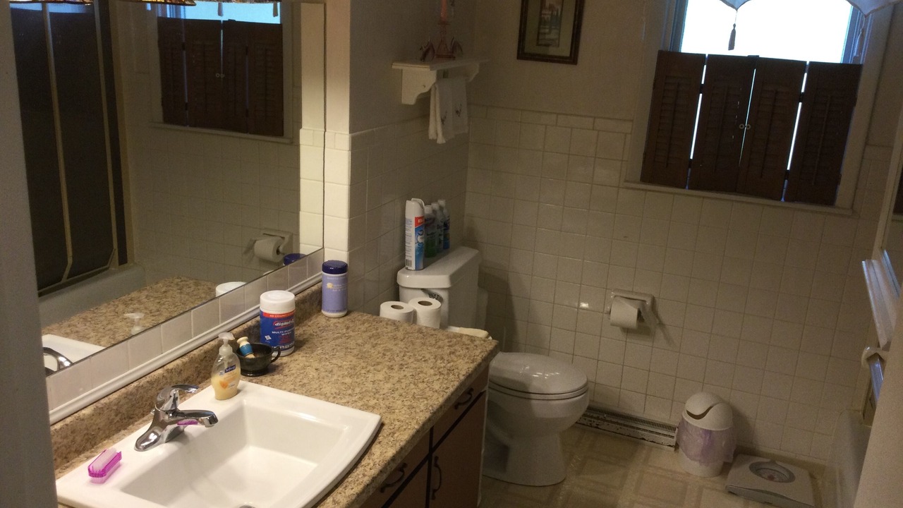 Photo of Bathroom in Niles