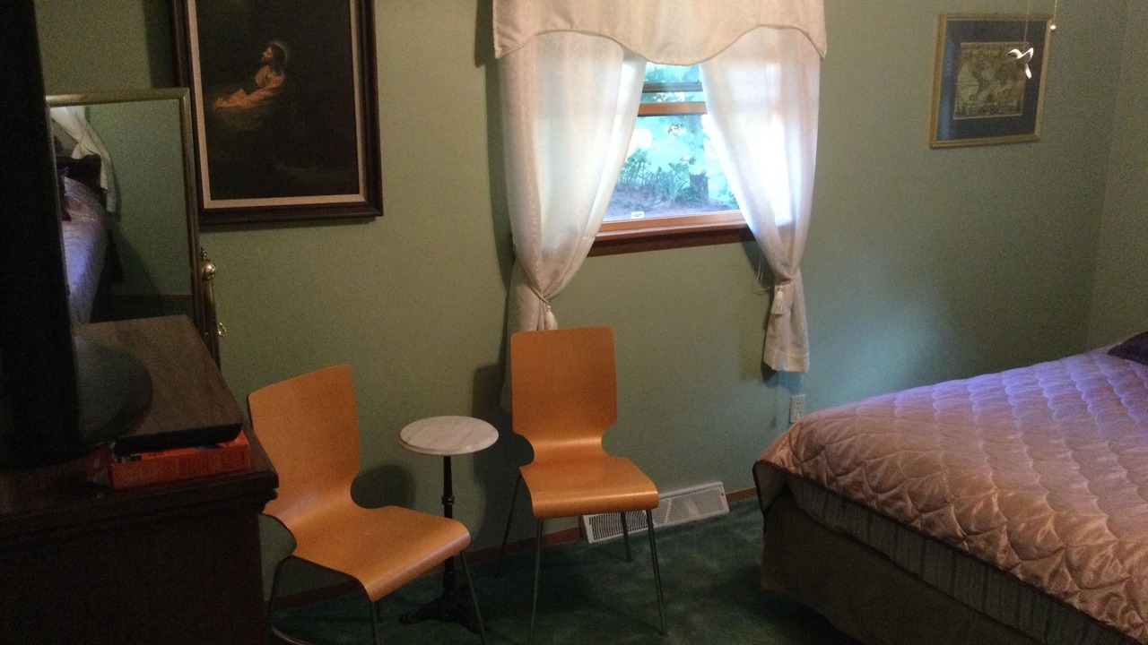 Photo of Bedroom in Niles