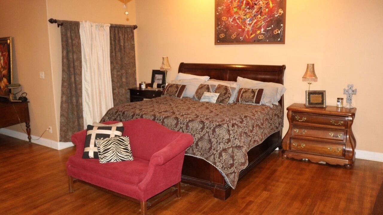 Photo of Bedroom in Lakes of Forest Hill