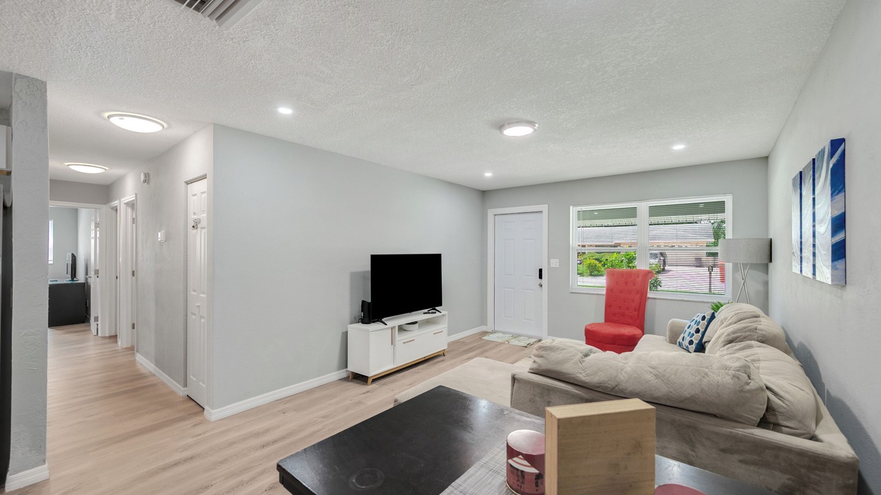 Photo of Livingroom in Seminole