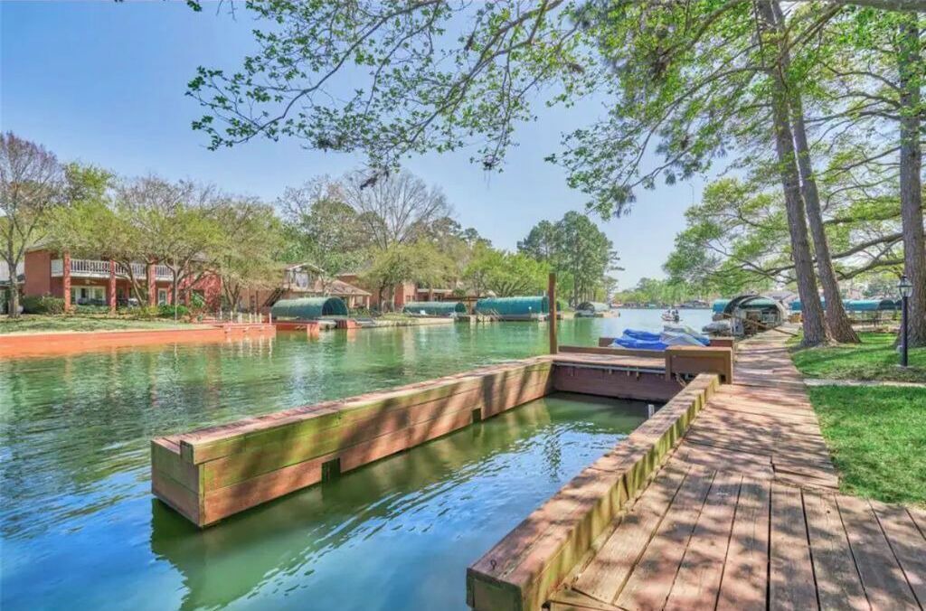 Photo of Outdoor in Walden on Lake Conroe