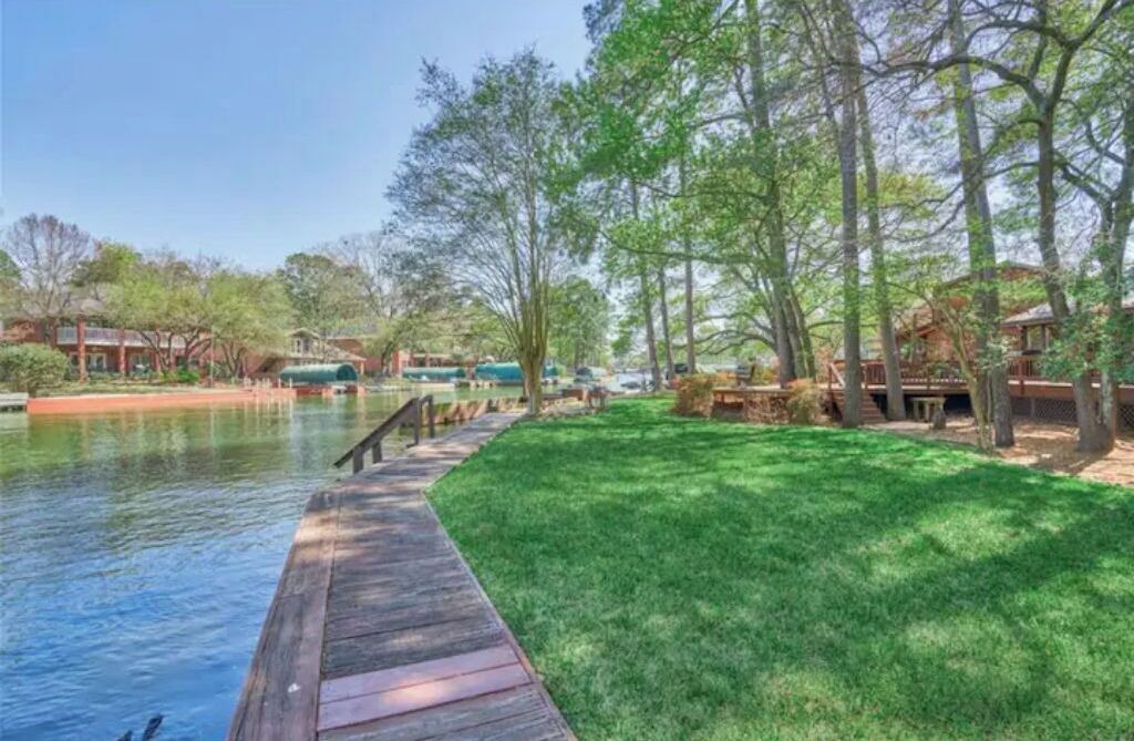 Photo of Outdoor in Walden on Lake Conroe