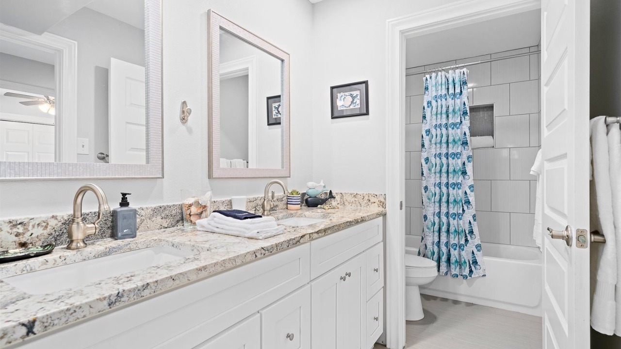 Photo of Bathroom in Key Allegro