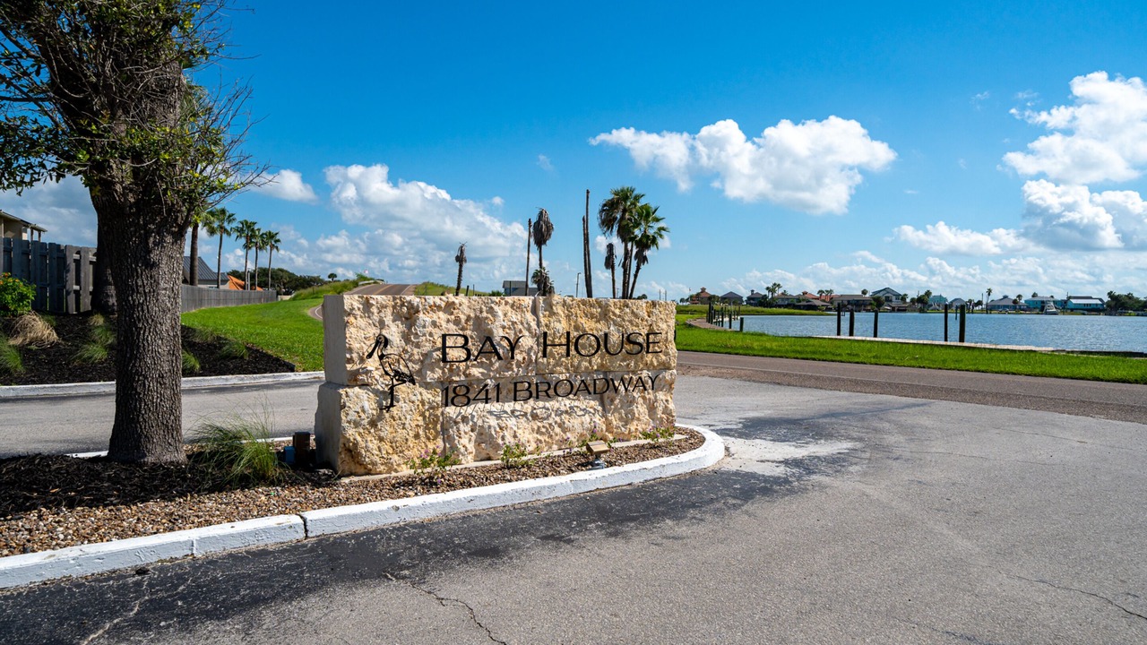 Photo of Others in Harbor Oaks