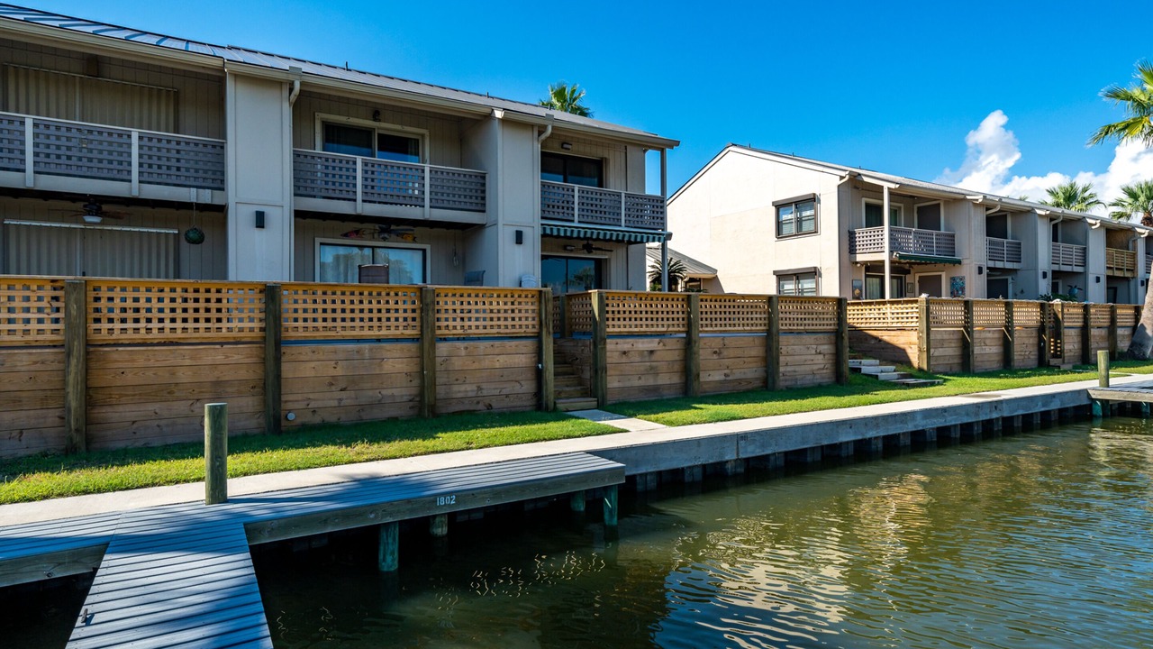 Photo of Others in Harbor Oaks