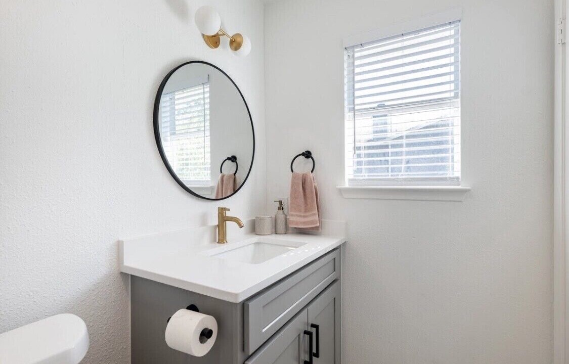 Photo of Bathroom in East Riverside - Oltorf