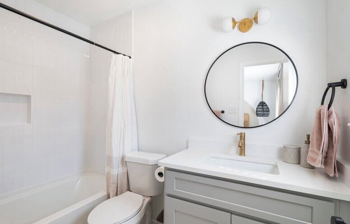 Photo of Bathroom in East Riverside - Oltorf