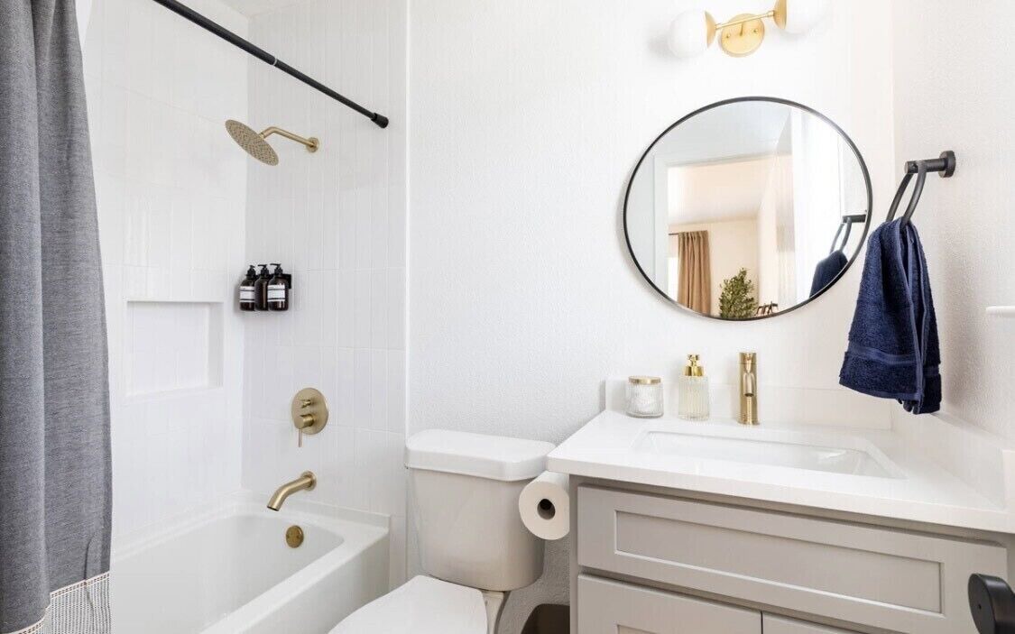 Photo of Bathroom in East Riverside - Oltorf