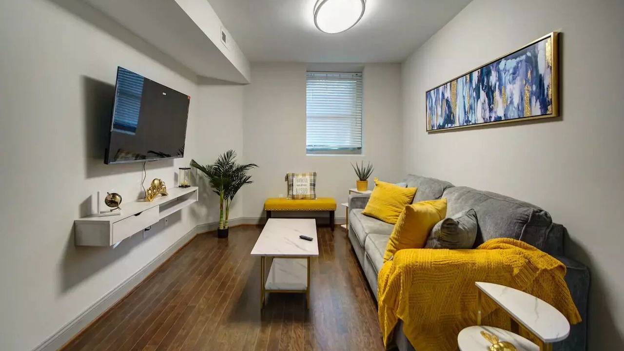 Photo of Livingroom in Fells Point