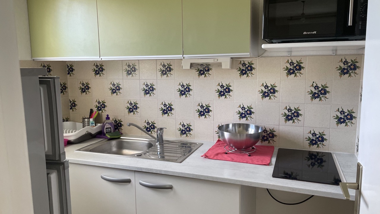 Photo of Kitchen in Hopitaux-Facultes