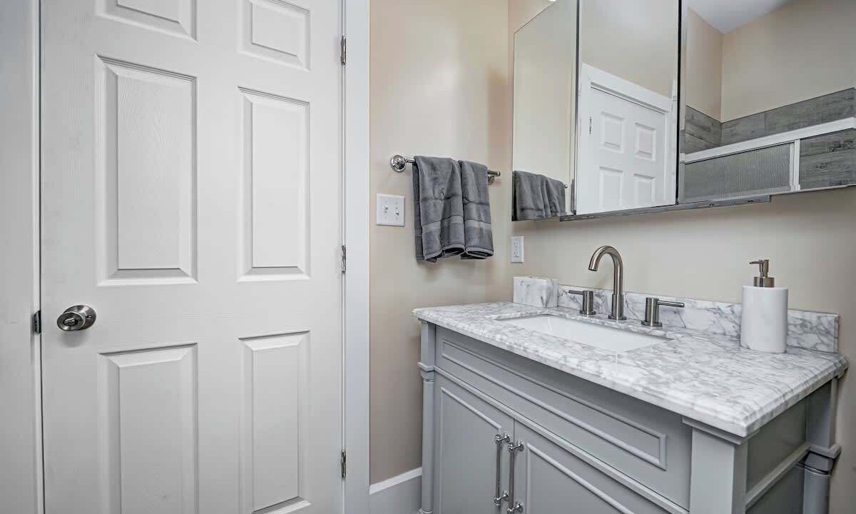 Photo of Bathroom in Fountain Square