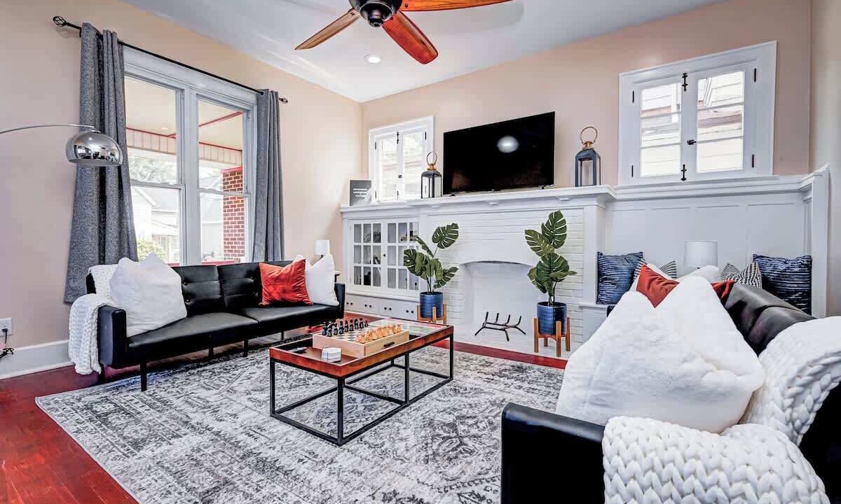 Photo of Livingroom in Fountain Square