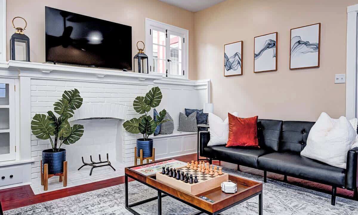 Photo of Livingroom in Fountain Square