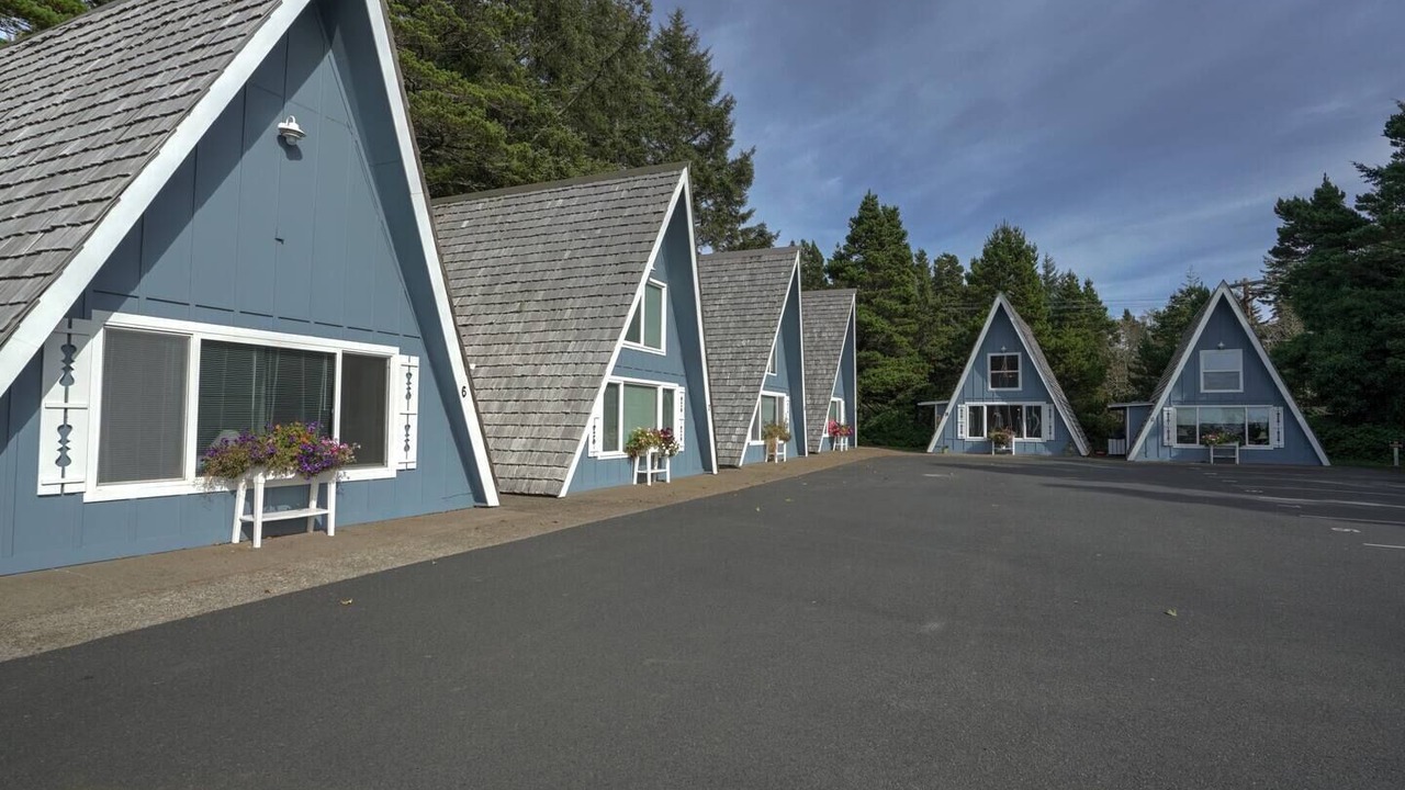 Photo of Others in Otter Rock