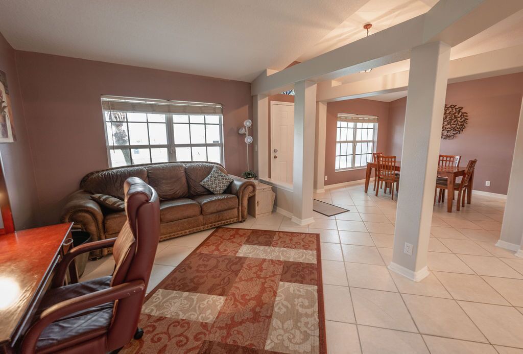 Photo of Livingroom in Port Saint Lucie