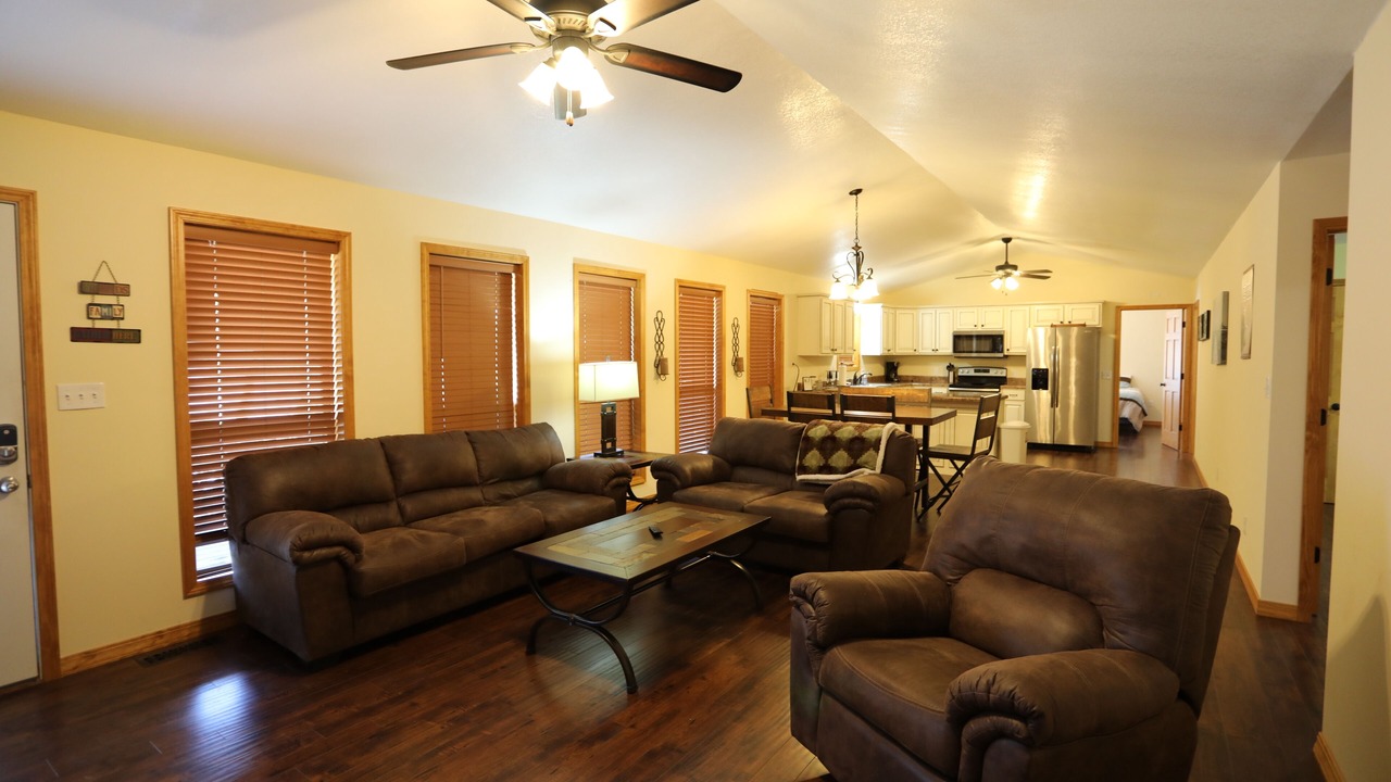 Photo of Livingroom in Van Buren