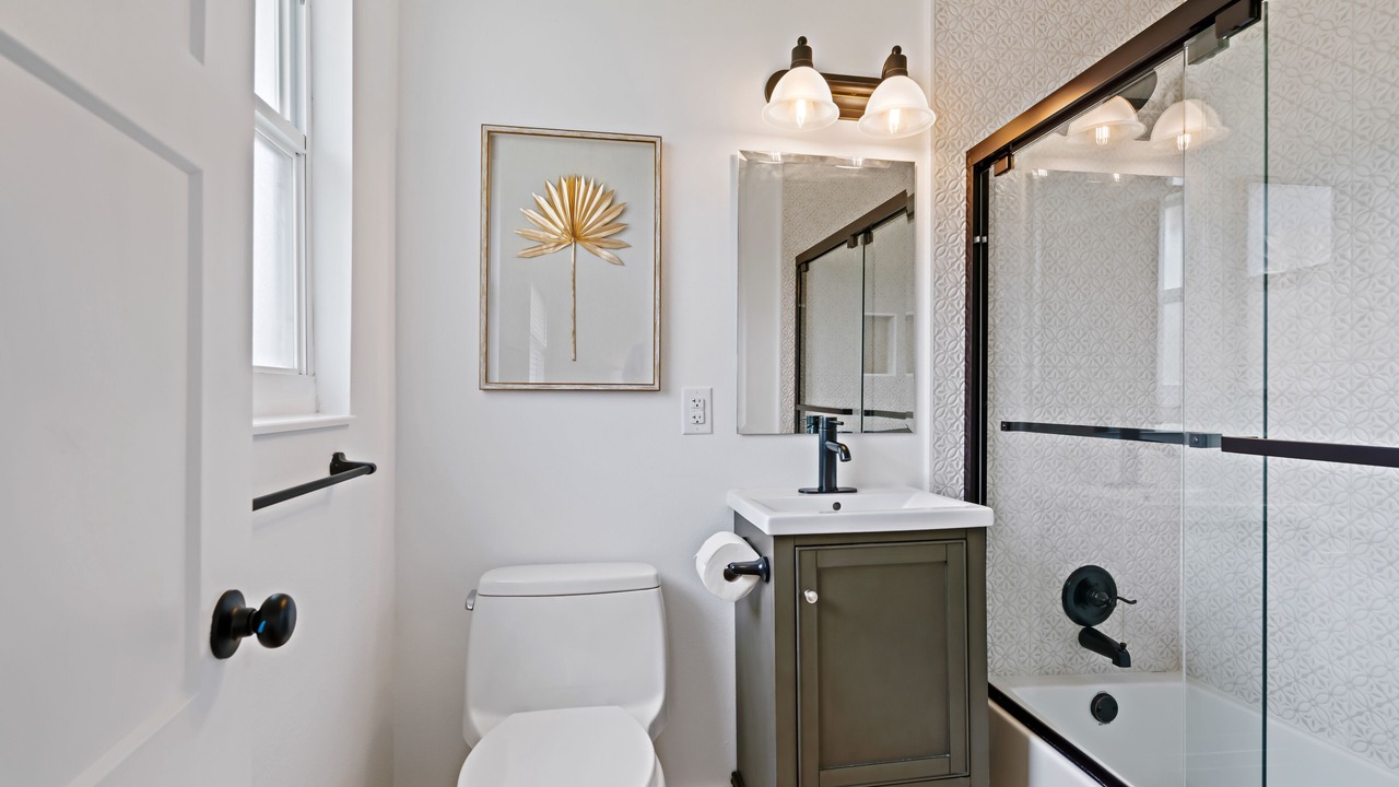 Photo of Bathroom in Arlington Park