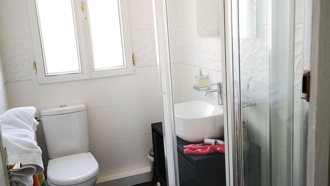Photo of Bathroom in Arcueil