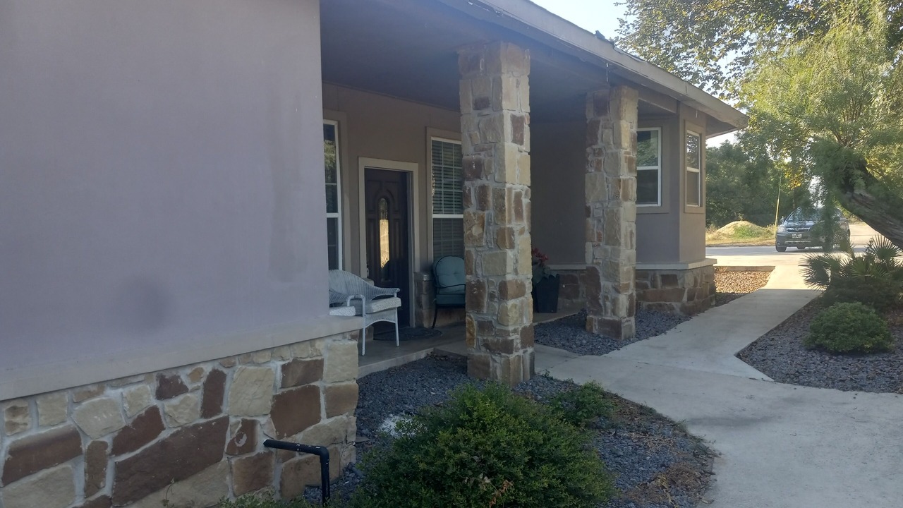 Photo of Patio Balcony in McQueeney