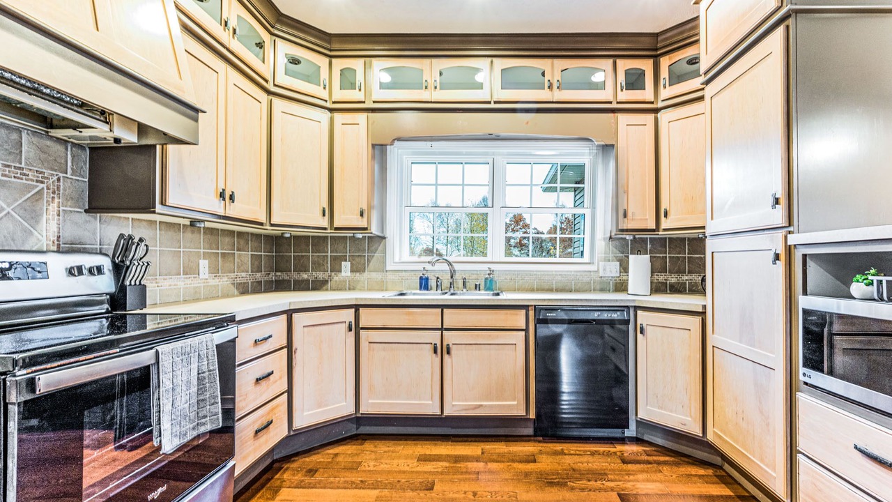 Photo of Kitchen in Cave City