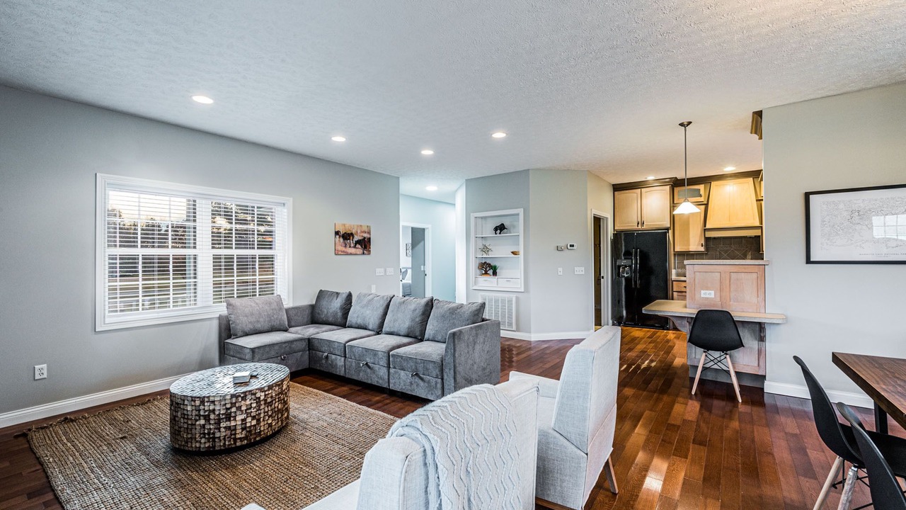 Photo of Livingroom in Cave City