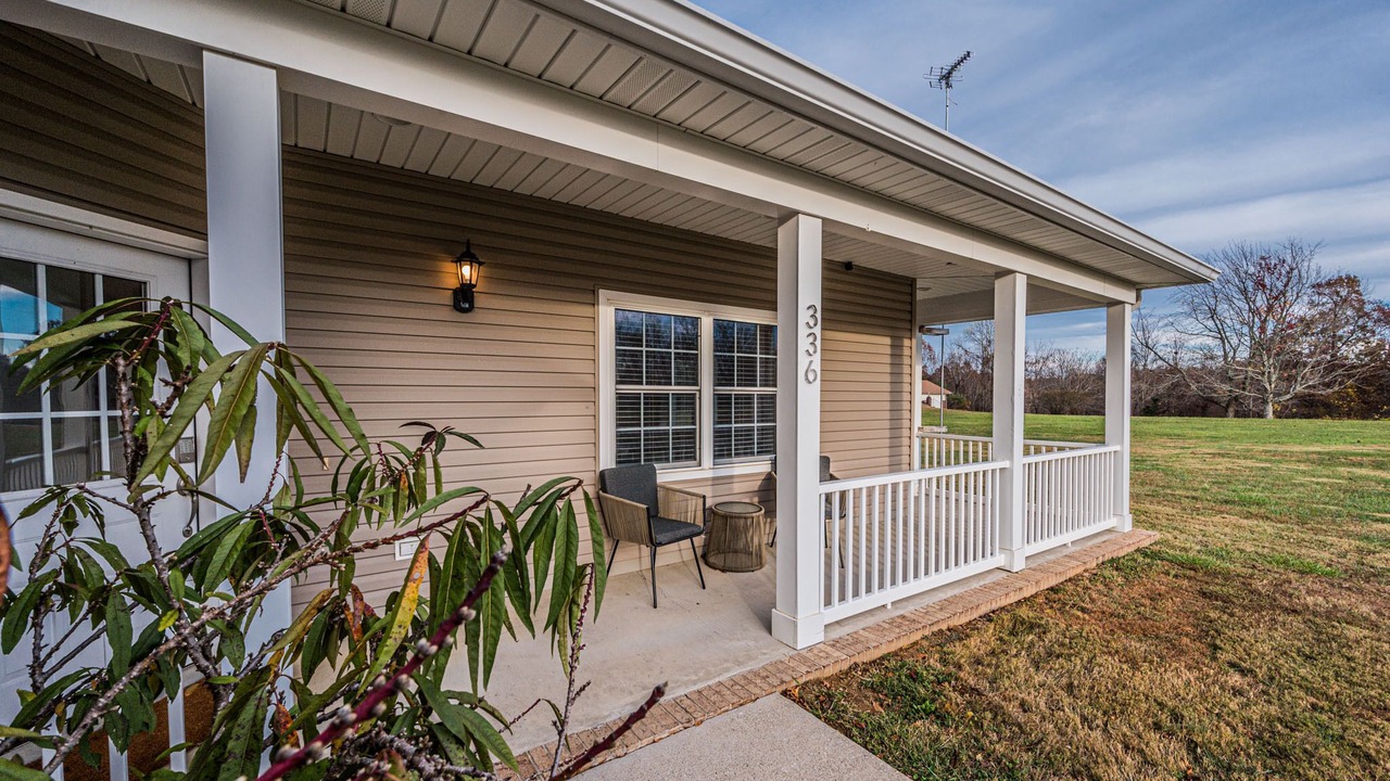 Photo of Patio Balcony in Cave City