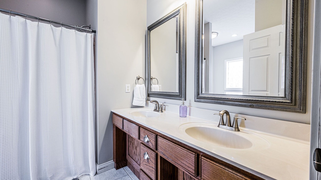 Photo of Bathroom in Cave City