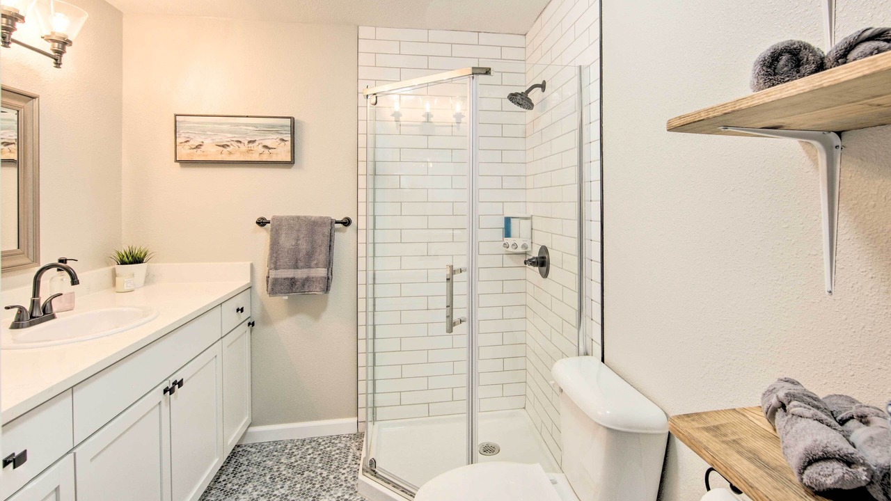 Photo of Bathroom in Gun Barrel City