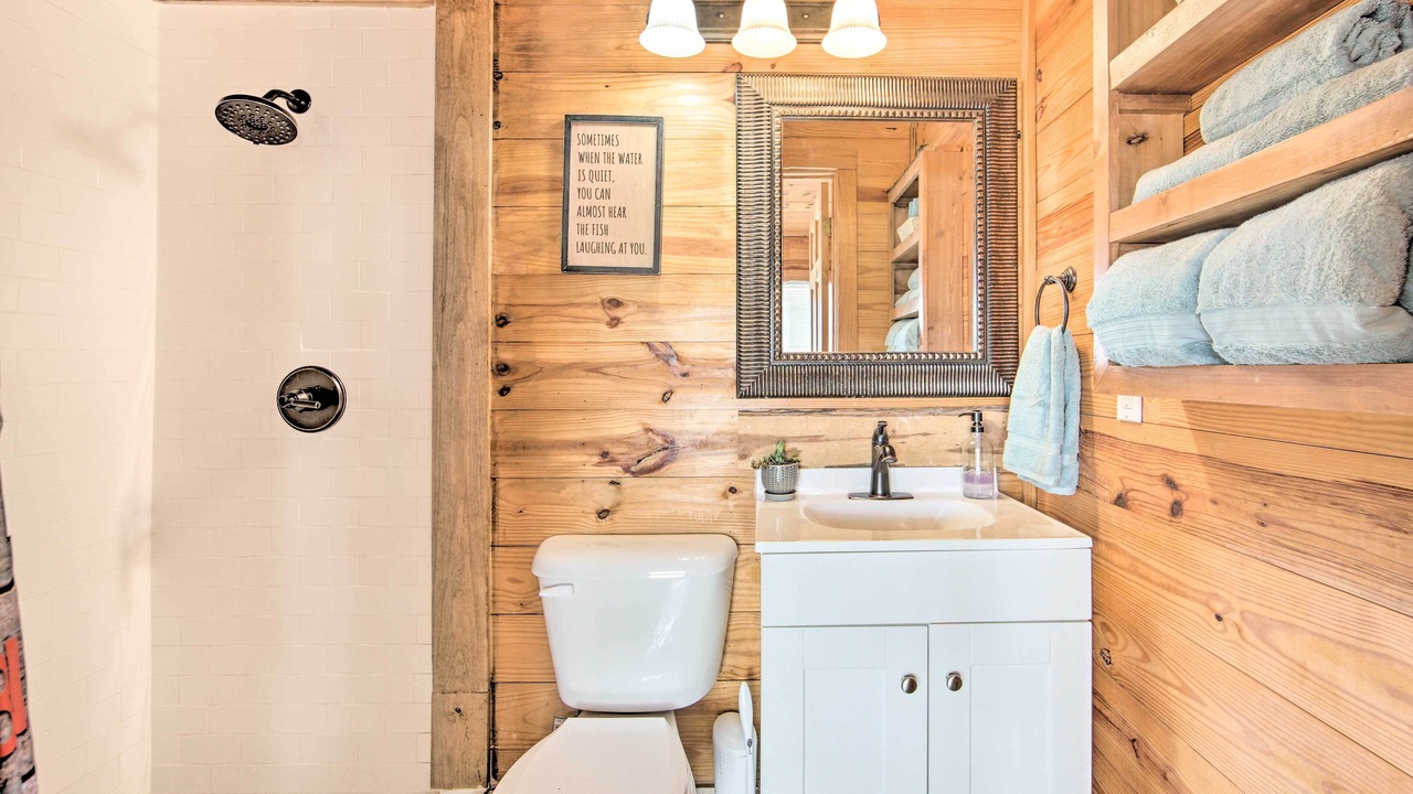 Photo of Bathroom in Gun Barrel City