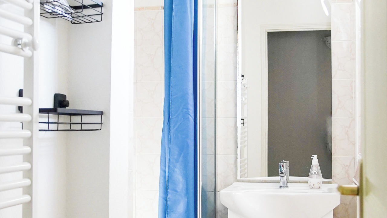 Photo of Bathroom in Espinasses