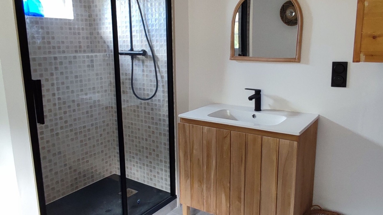 Photo of Bathroom in Saint-Meloir-des-Ondes