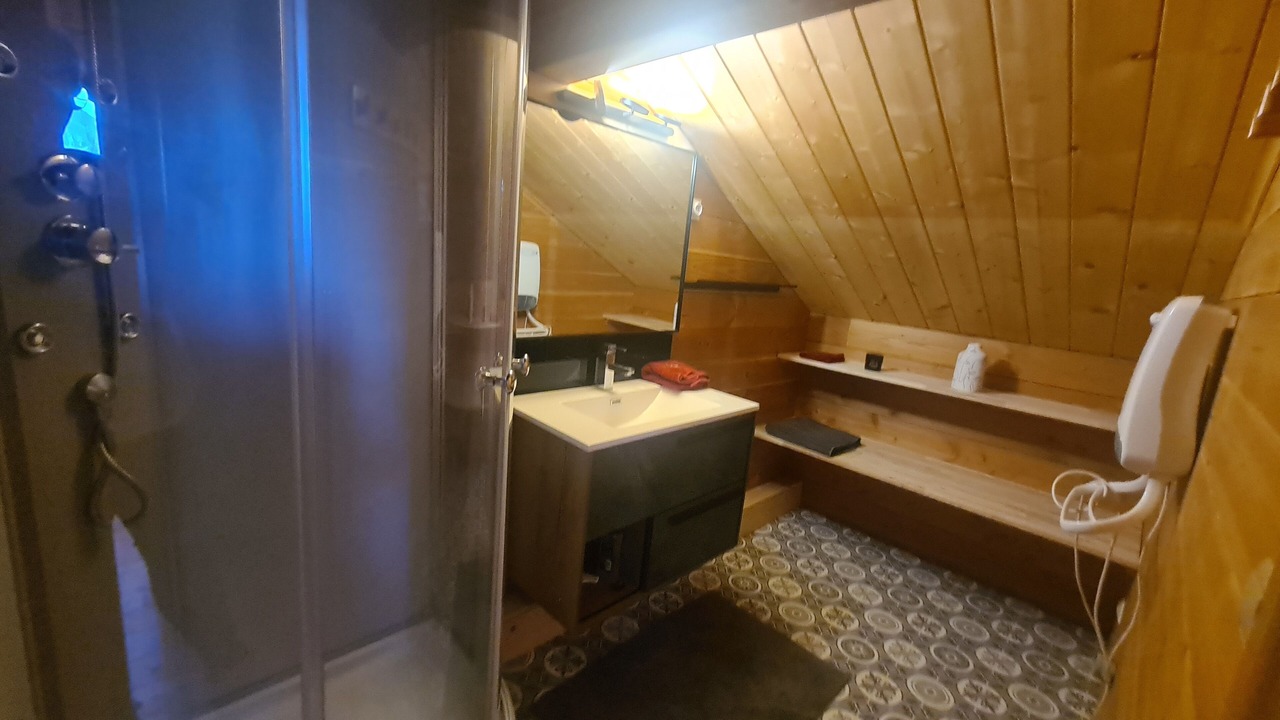 Photo of Bathroom in La Toussuire