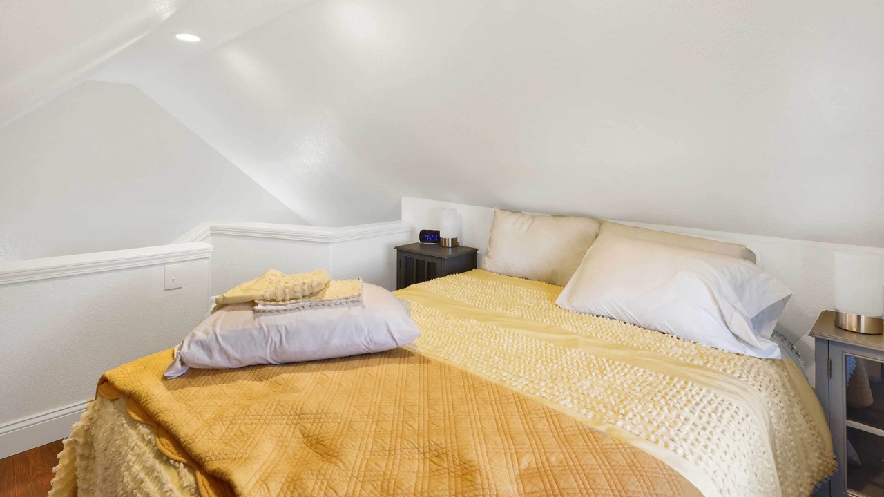 Photo of Bedroom in Ferndale