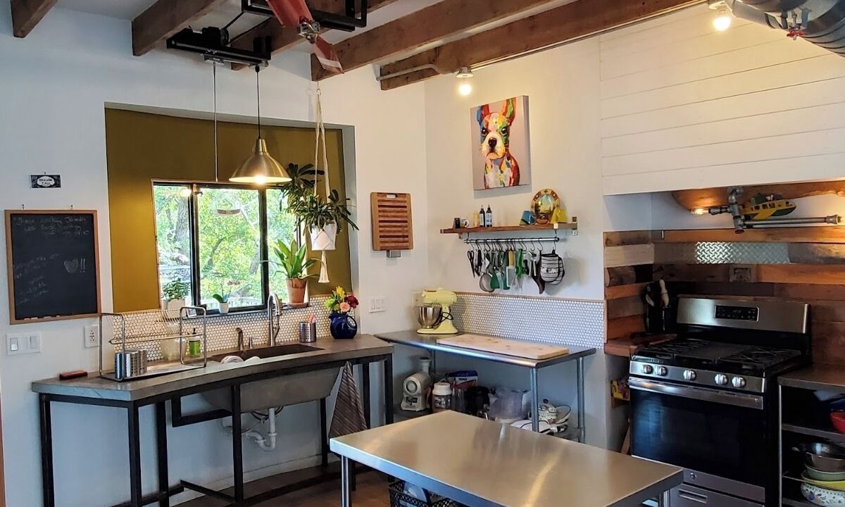 Photo of Kitchen in Cottonwood Shores