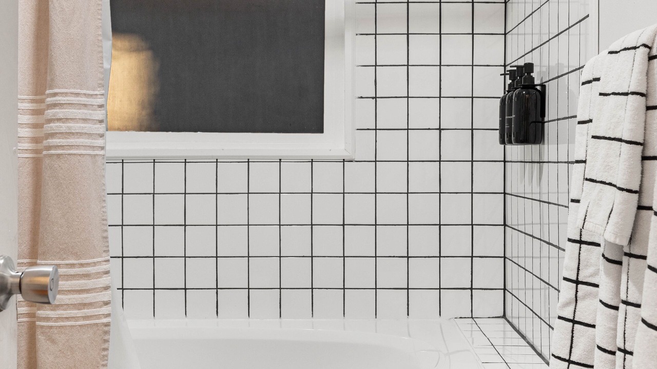 Photo of Bathroom in Central - Terry