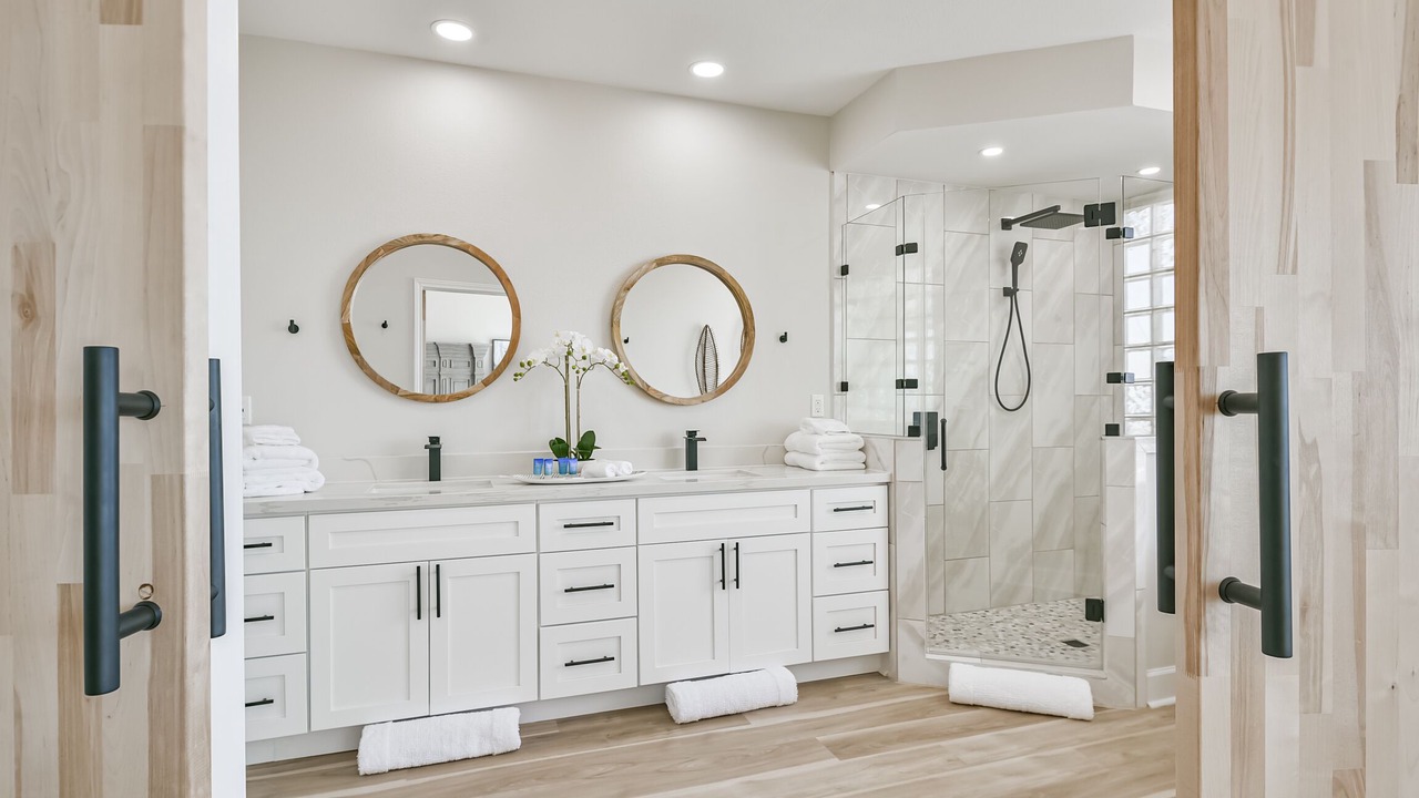 Photo of Bathroom in Sands Of Kahala Beach