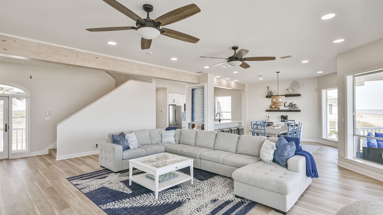 Photo of Livingroom in Sands Of Kahala Beach