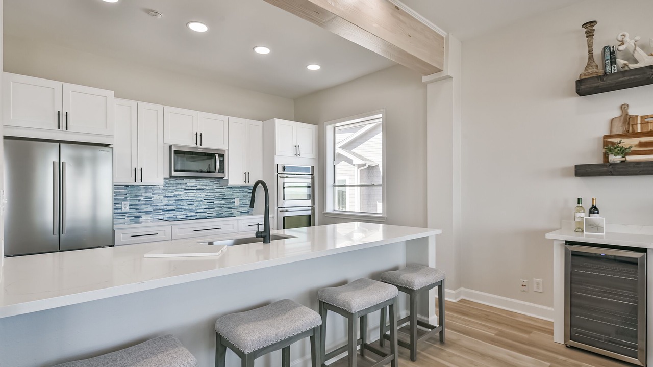 Photo of Kitchen in Sands Of Kahala Beach