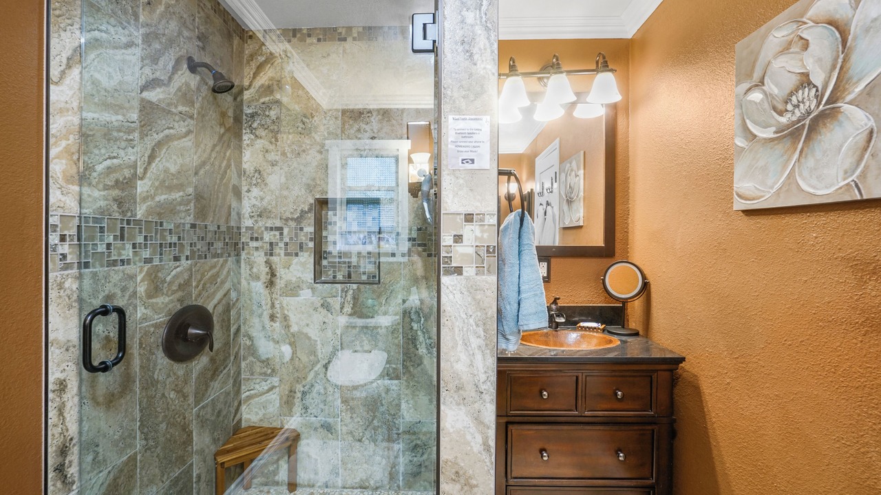 Photo of Bathroom in Vista