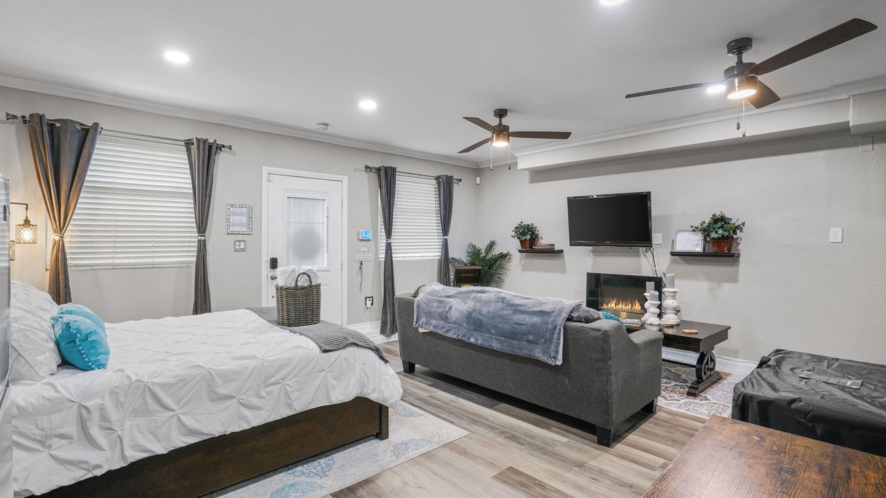 Photo of Bedroom in Vista