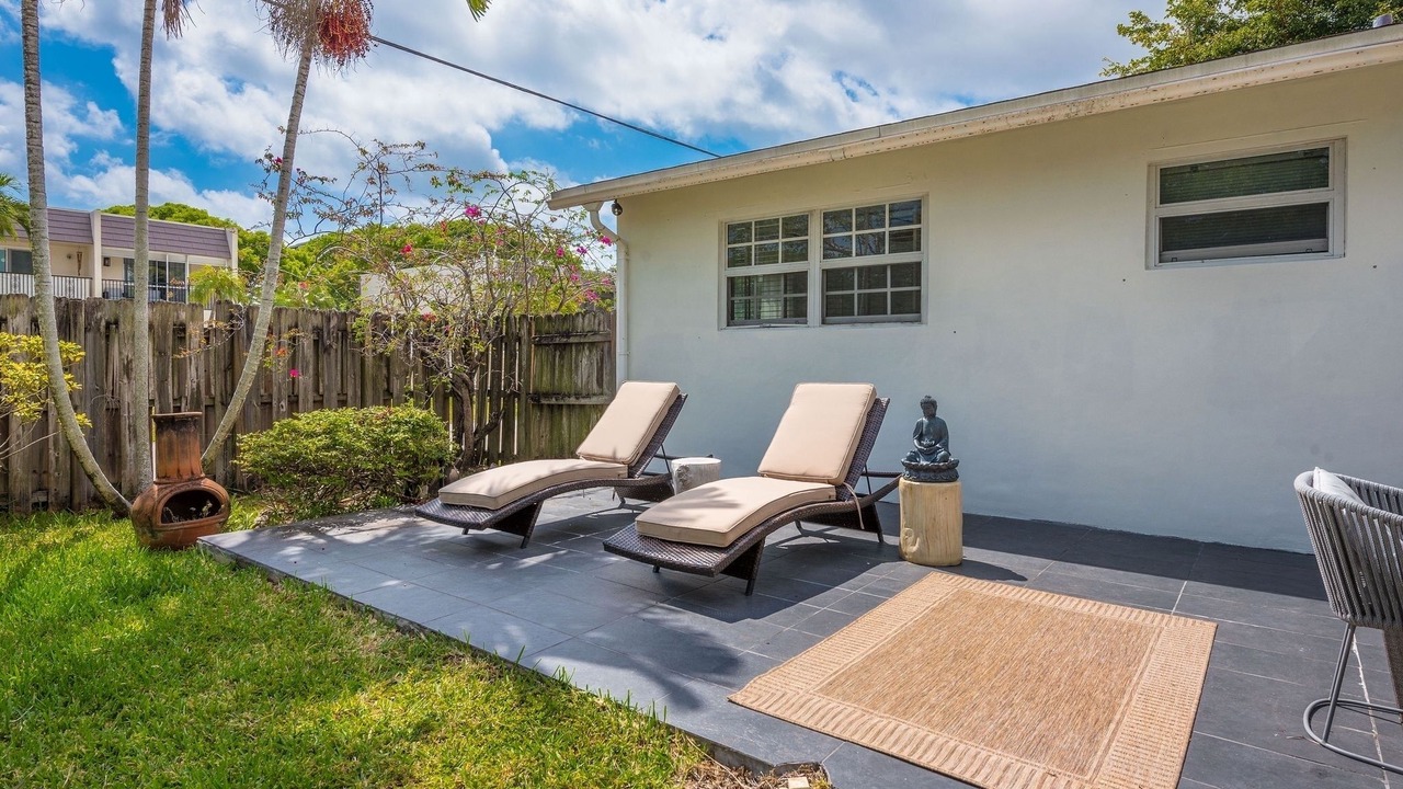Photo of Patio Balcony in Hollywood Lakes