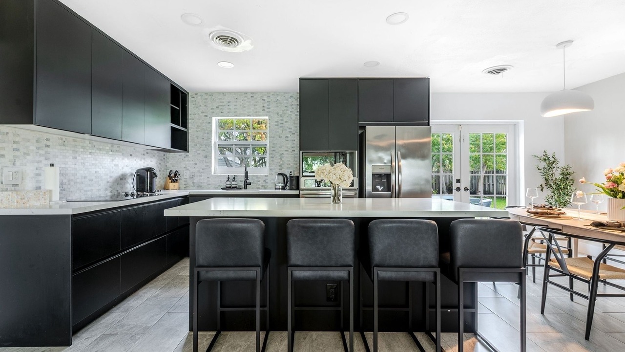Photo of Kitchen in Hollywood Lakes