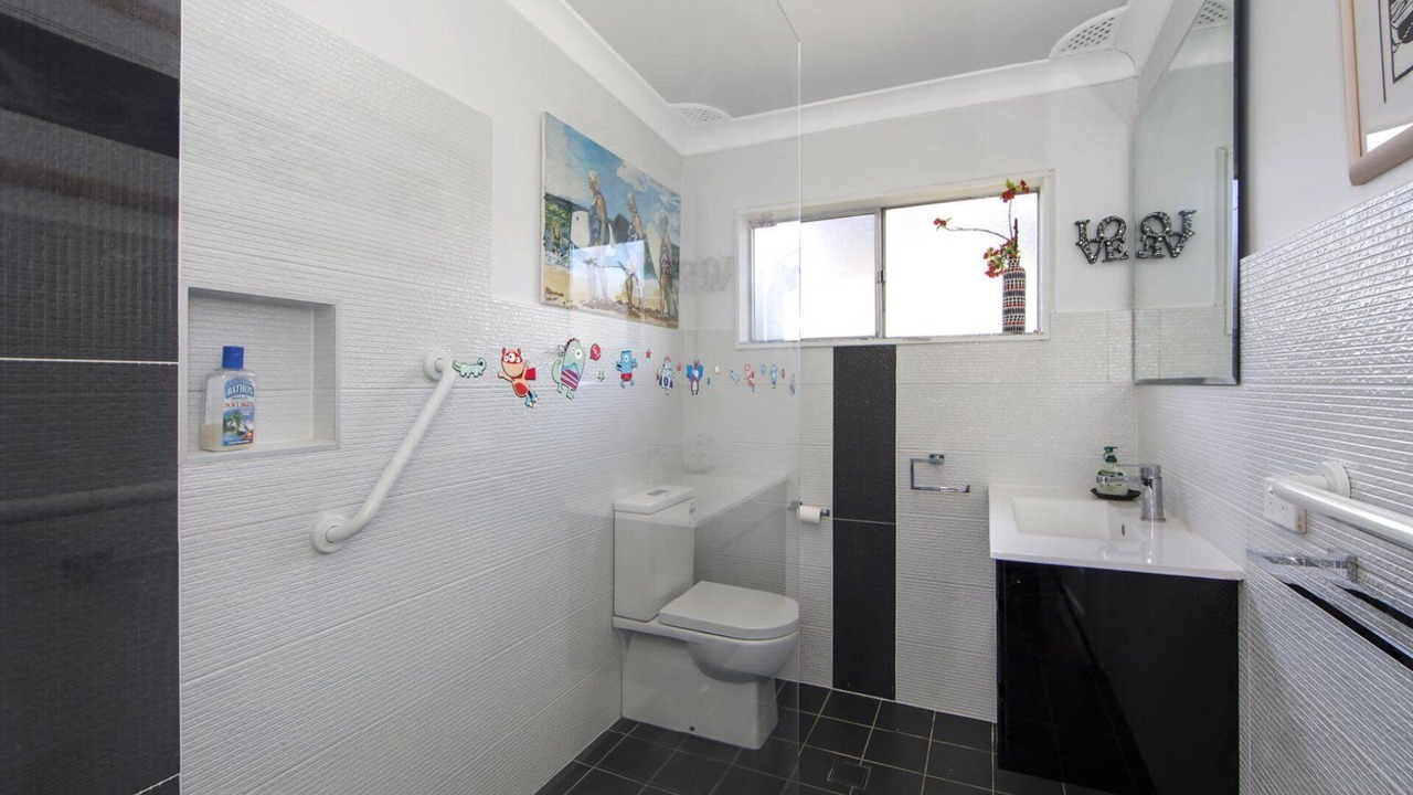 Photo of Bathroom in Patonga