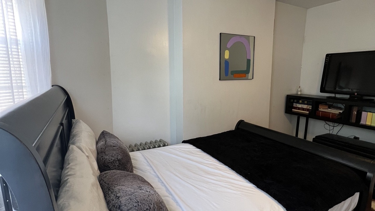 Photo of Bedroom in East New York