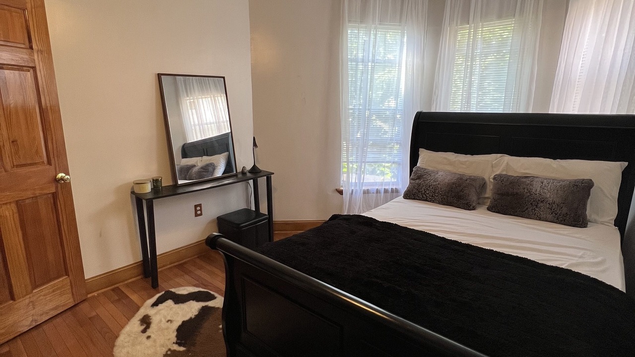 Photo of Bedroom in East New York